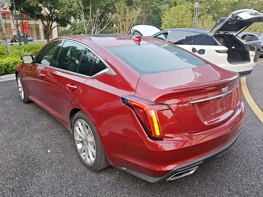 Cadillac CT5 — миниатюра 5