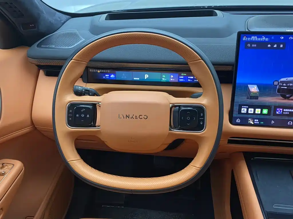 Lynk & Co 900 — миниатюра 14