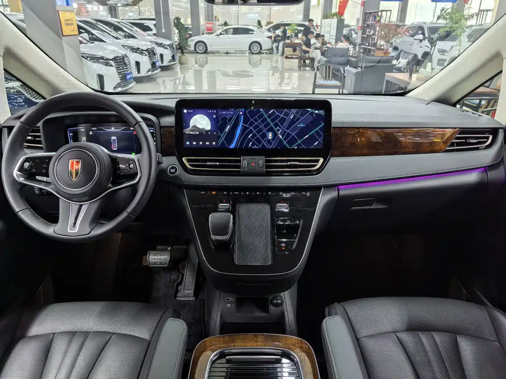 Hongqi Hongqi HQ9 PHEV — миниатюра 4