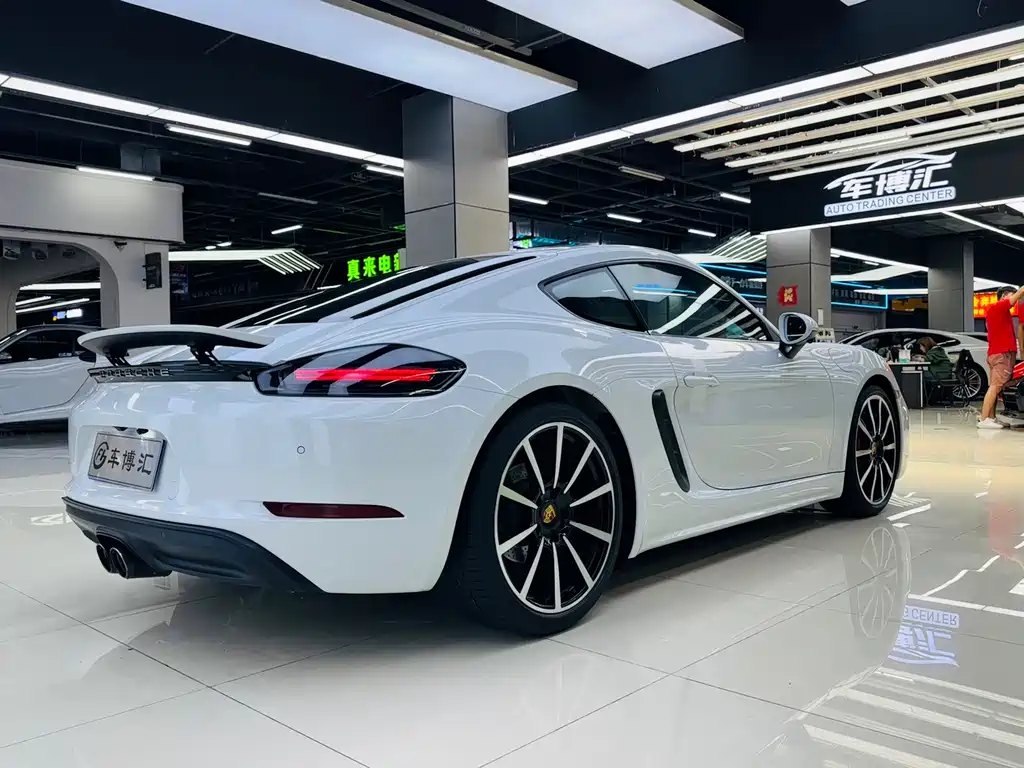 Porsche 718 2016 Cayman 2.0T
