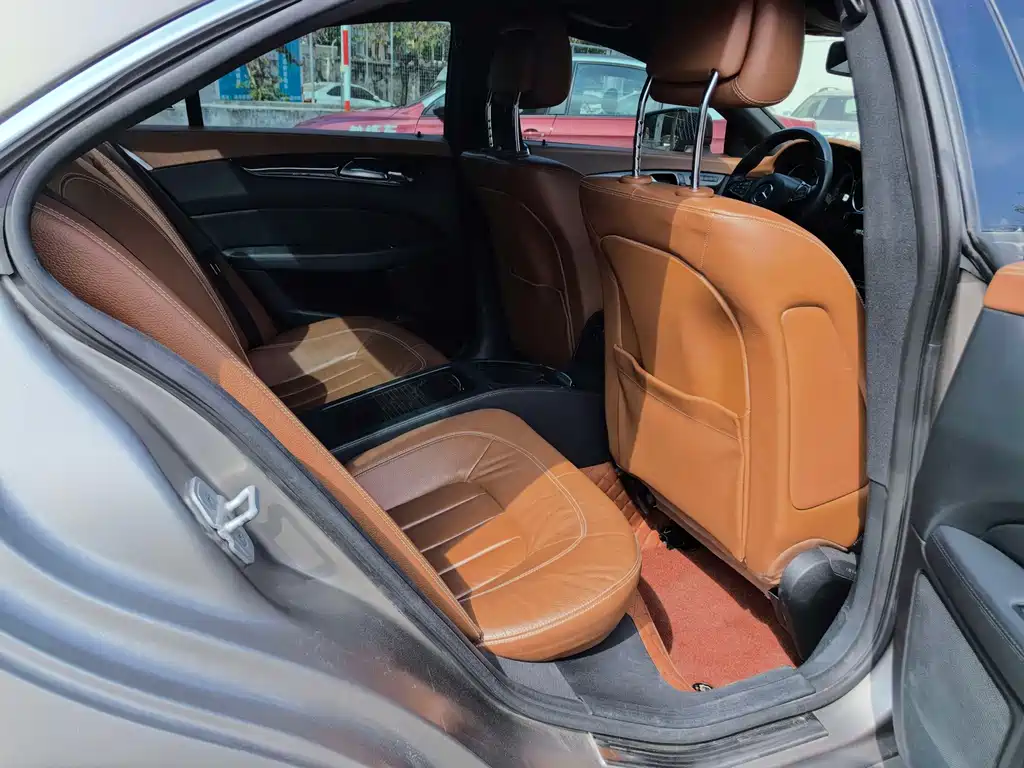 Mercedes-Benz CLS — миниатюра 9