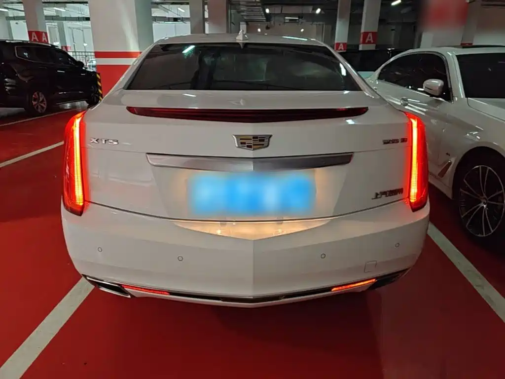 Cadillac XTS — миниатюра 6