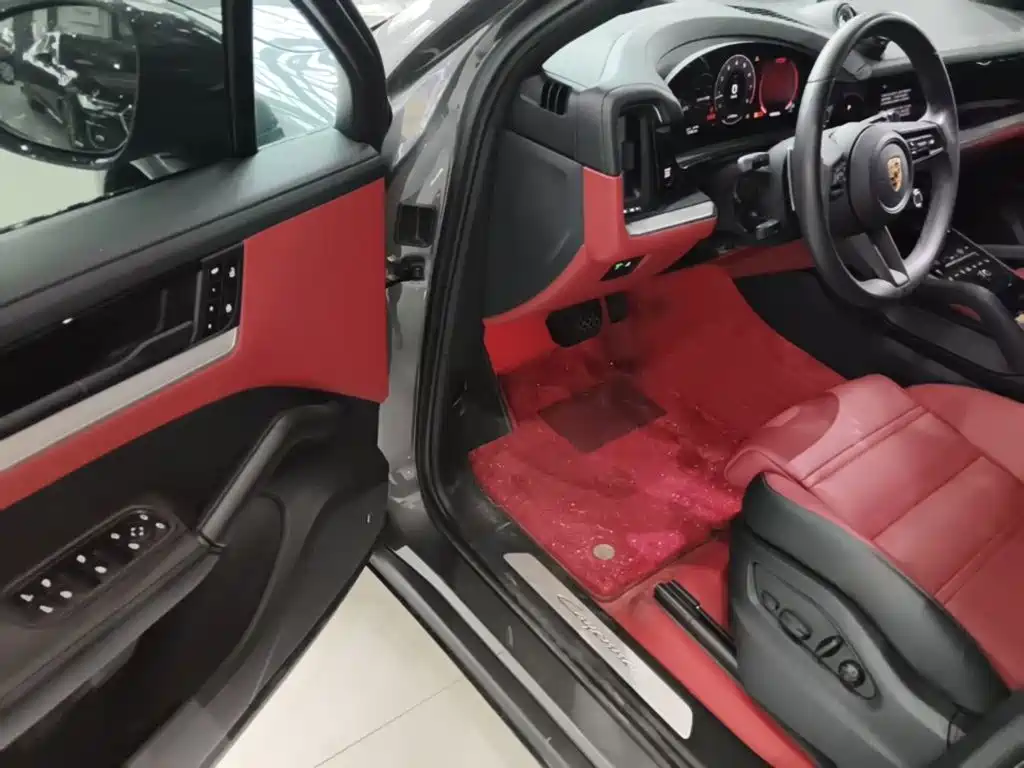 Porsche Cayenne — миниатюра 16