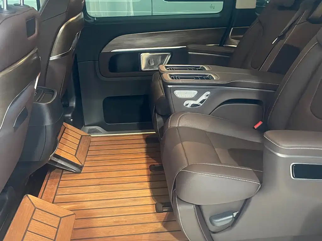Mercedes-Benz V-Class — миниатюра 5