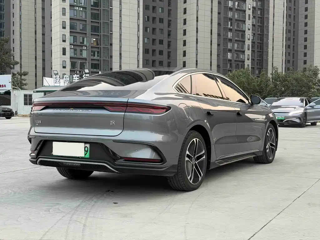 BYD Han — миниатюра 6