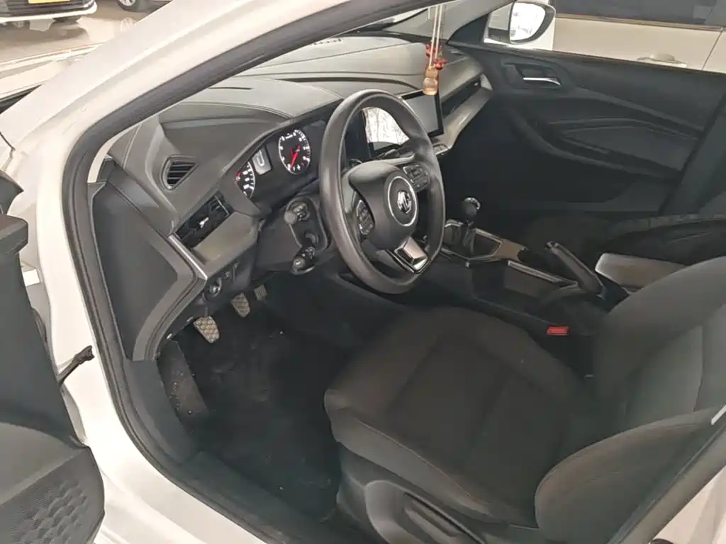 MG MG5 — миниатюра 16