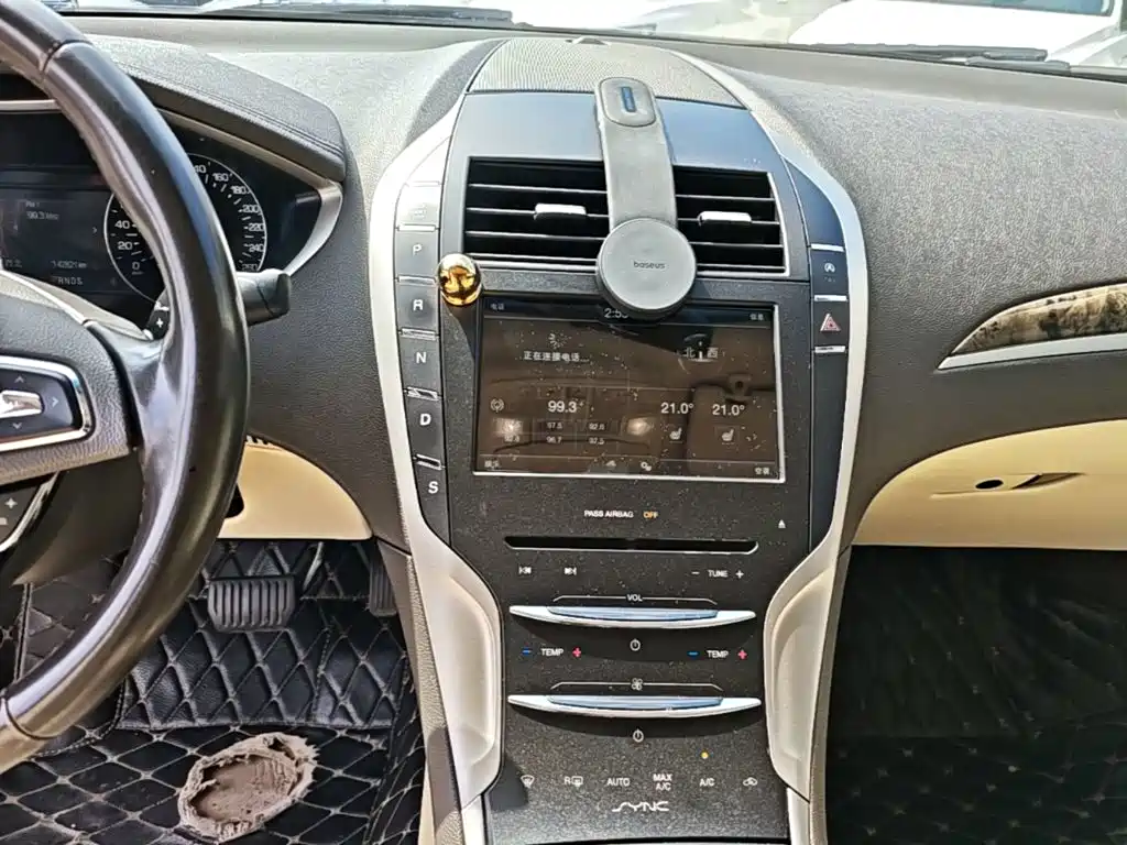 Lincoln MKZ — миниатюра 13