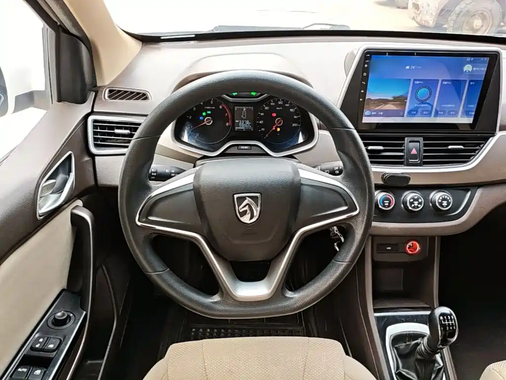Baojun 310W — миниатюра 11
