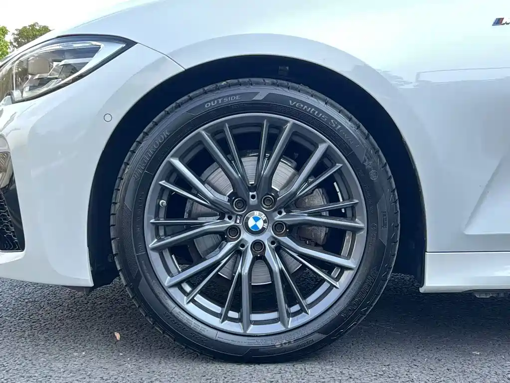 BMW 3 Series — миниатюра 8