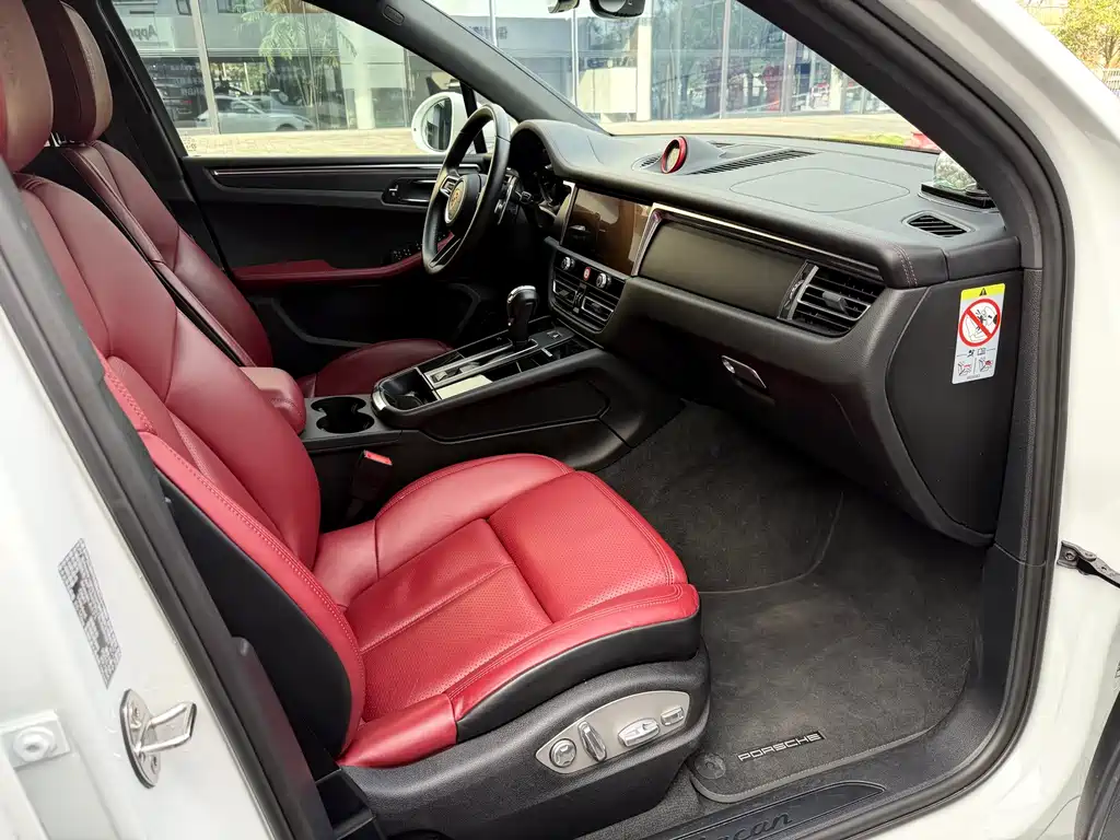 Porsche Macan — миниатюра 17