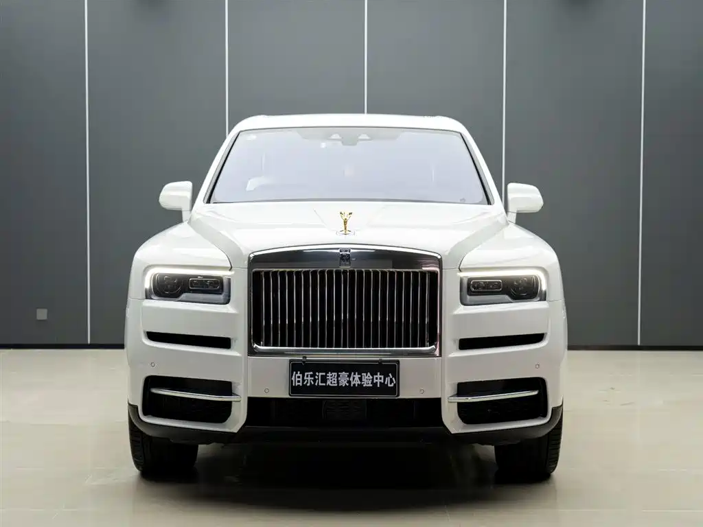 Rolls-Royce Cullinan 2018 мест