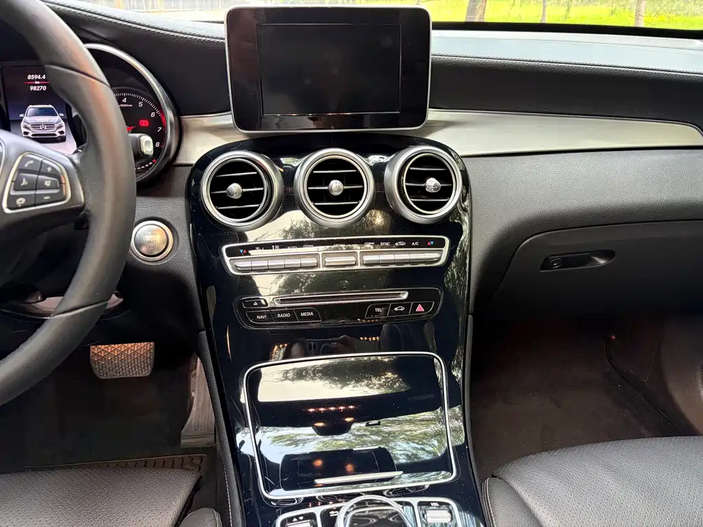 Mercedes-Benz GLC — миниатюра 12