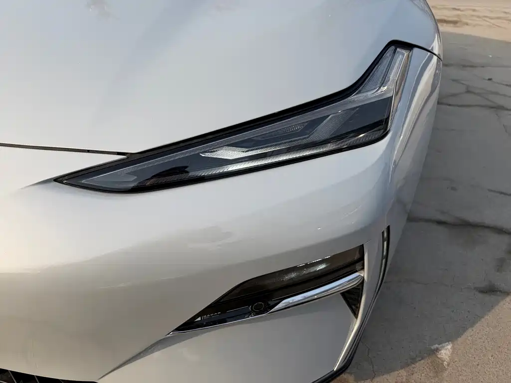 GEELY GALAXY GALAXY E8