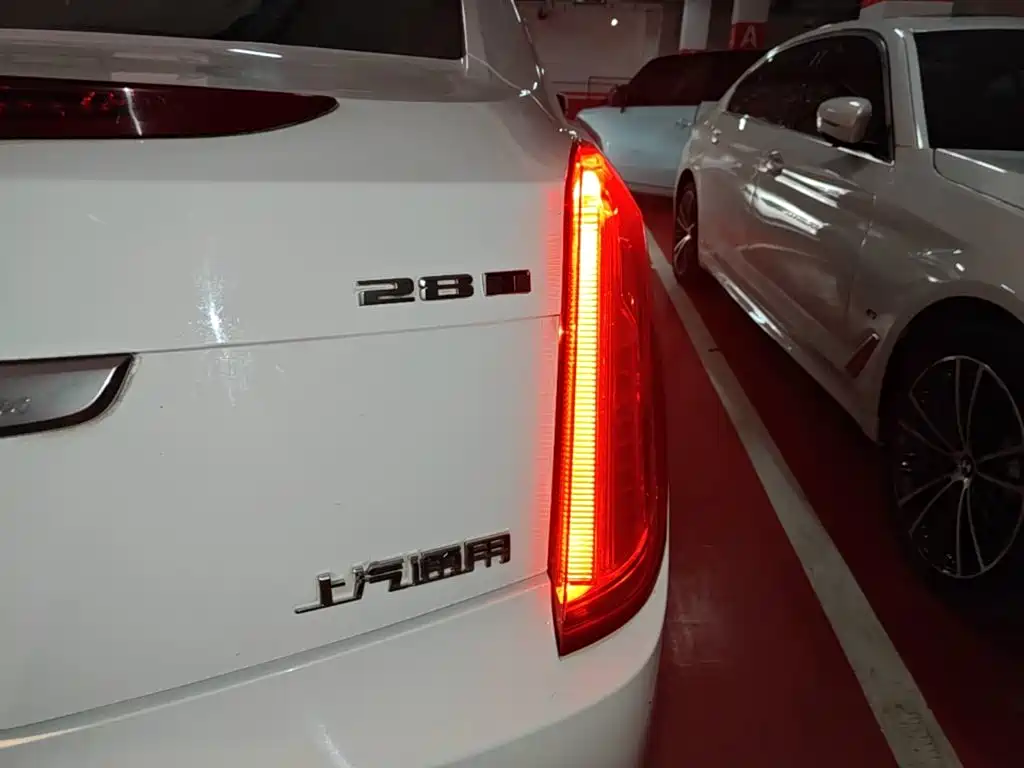 Cadillac XTS — миниатюра 8