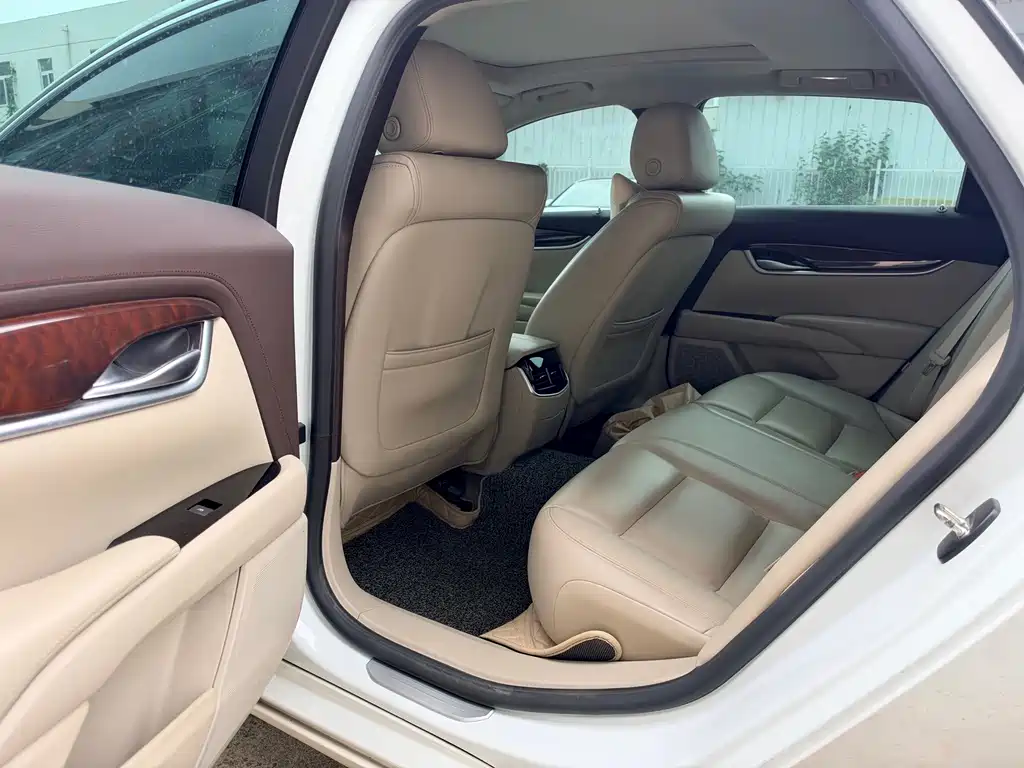 Cadillac XTS — миниатюра 8