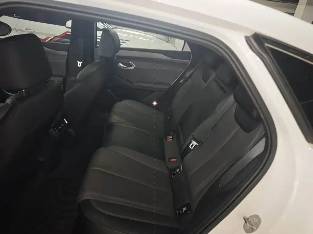 BYD Qin L — миниатюра 13