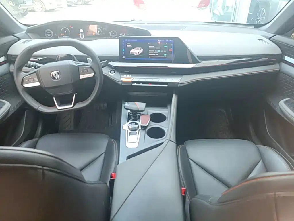 Changan UNI-V — миниатюра 10