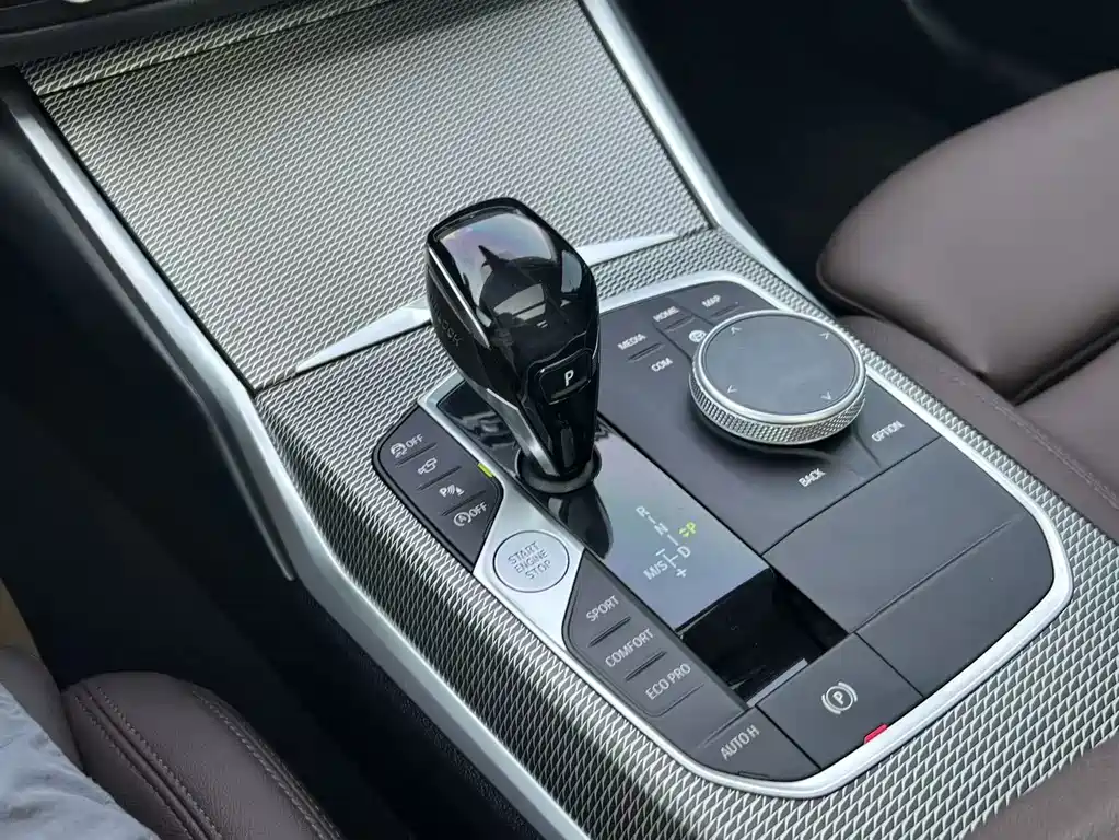 BMW 3 Series — миниатюра 23