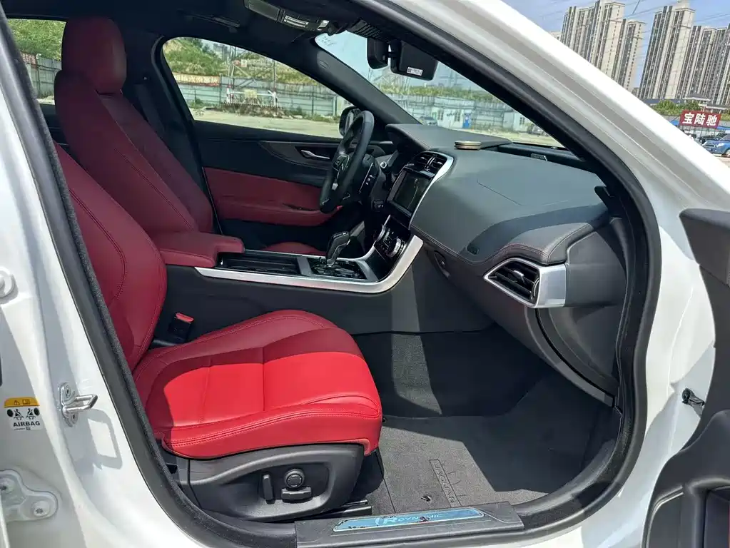 Jaguar XEL 2022 2.0T 250PS R-DYNAMIC S Sport