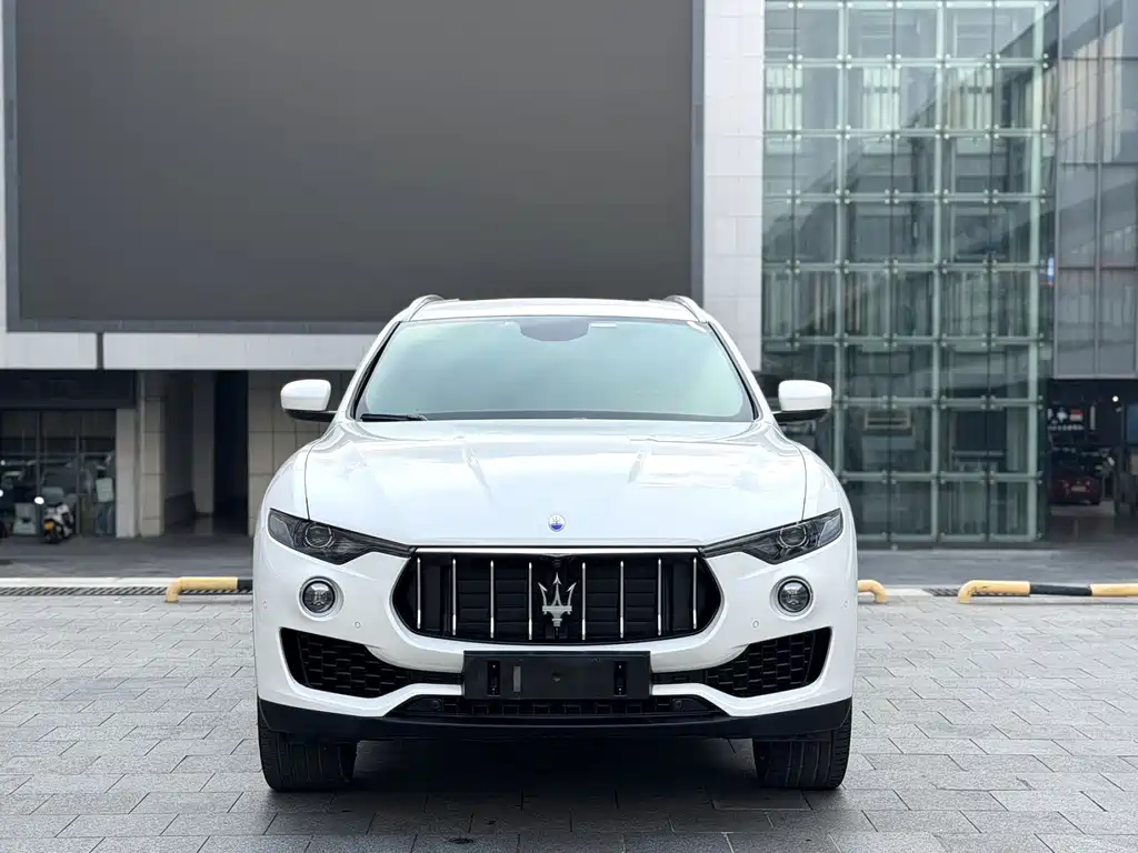 Maserati Levante — миниатюра 2