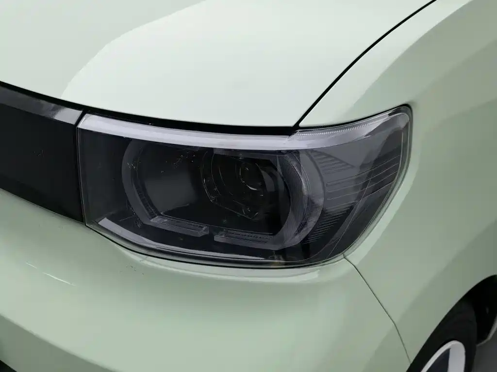 Wuling MINIEV — миниатюра 7