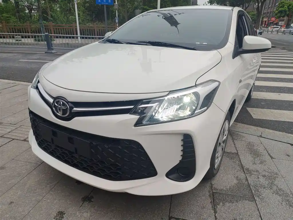 Toyota Vios FS 2023