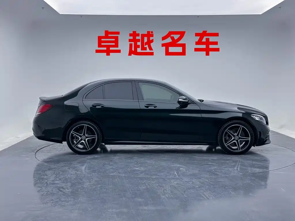 Mercedes-Benz C-Class — миниатюра 6