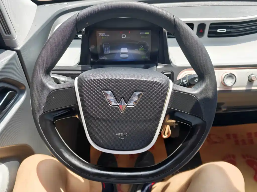 Wuling MINIEV — миниатюра 10