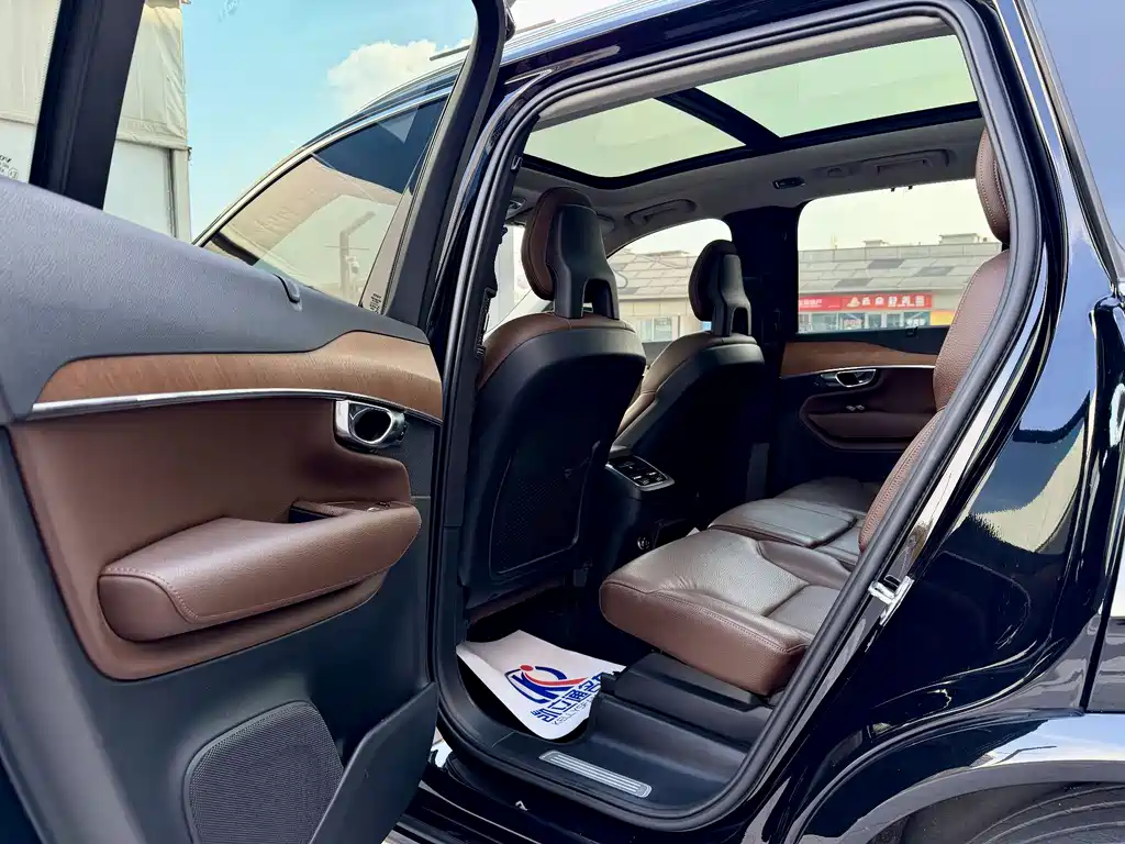Volvo XC90 2020 T6 Luxury 7 мест