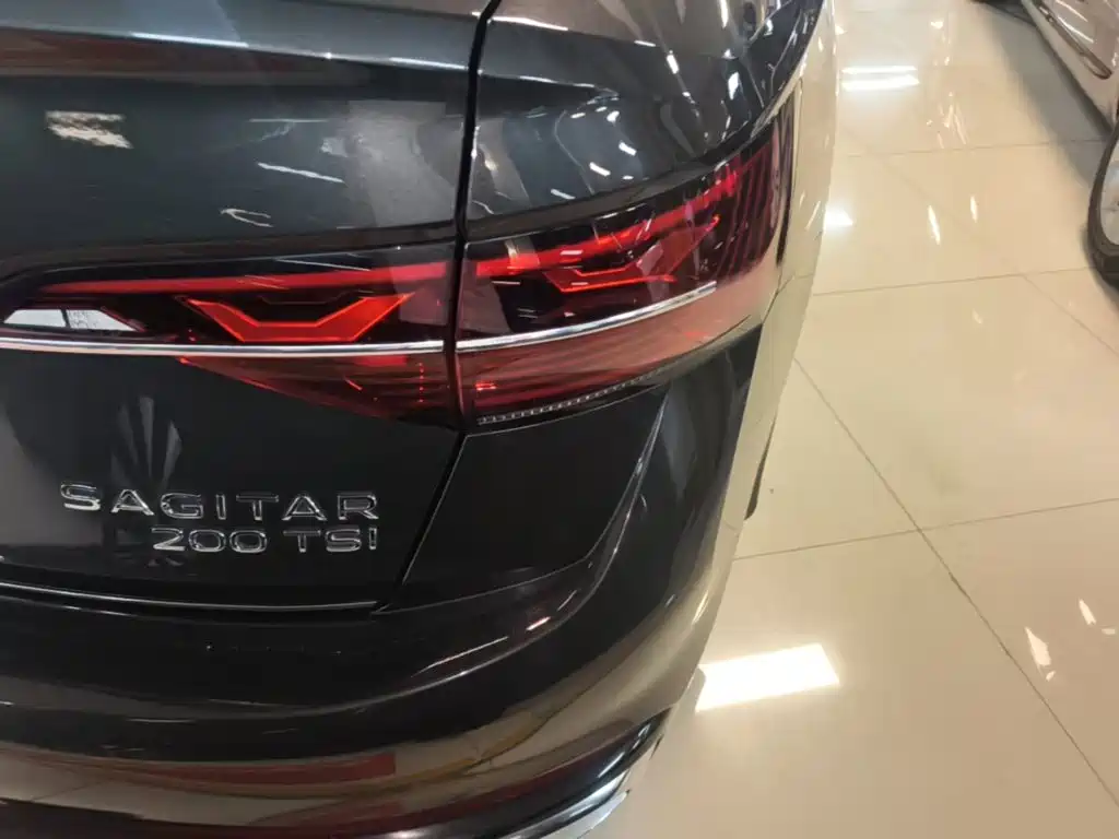 Volkswagen Sagitar — миниатюра 8