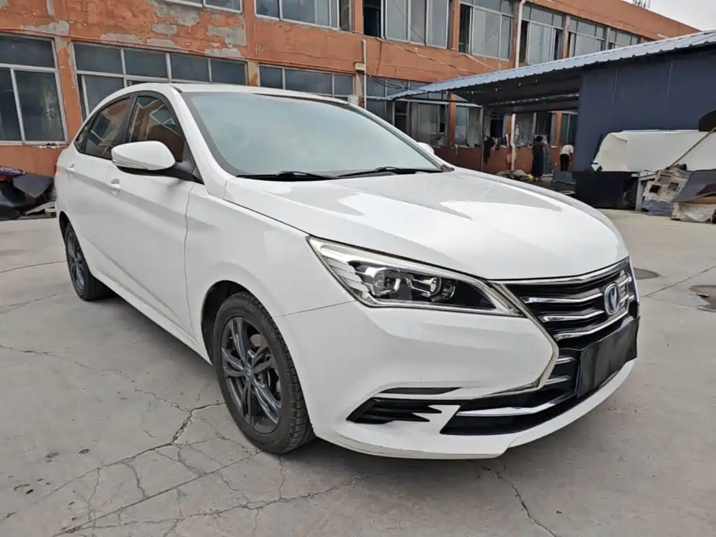 Changan Eado DT — миниатюра 4