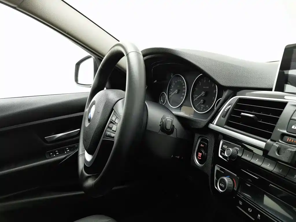 BMW 3 Series — миниатюра 22