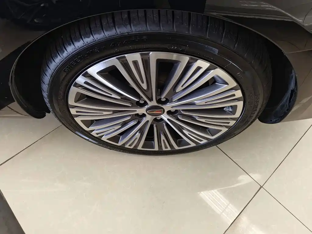 Hongqi Hongqi H5 — миниатюра 14