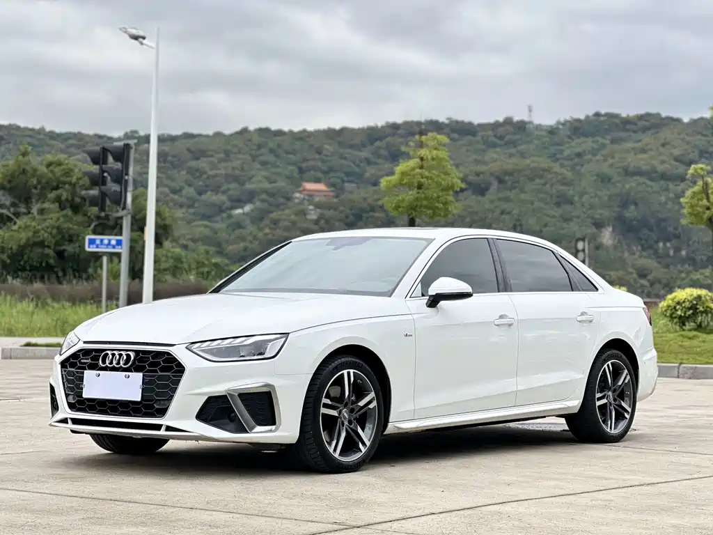 Audi A4L 2021