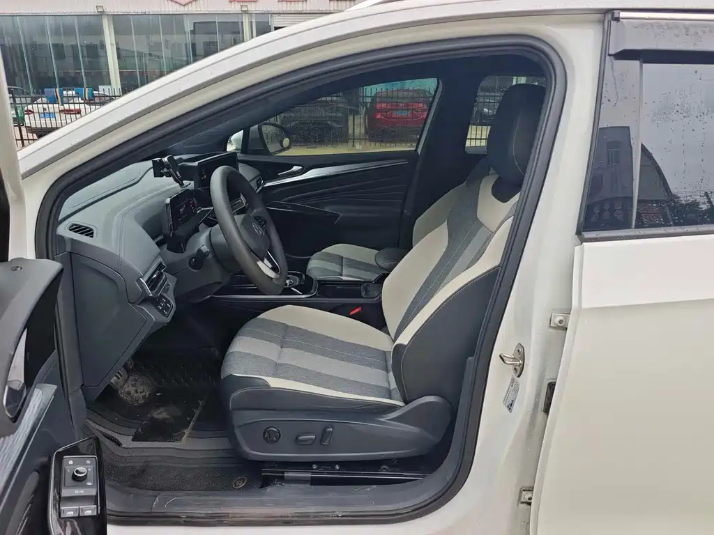 Volkswagen ID.4 Crozz — миниатюра 4