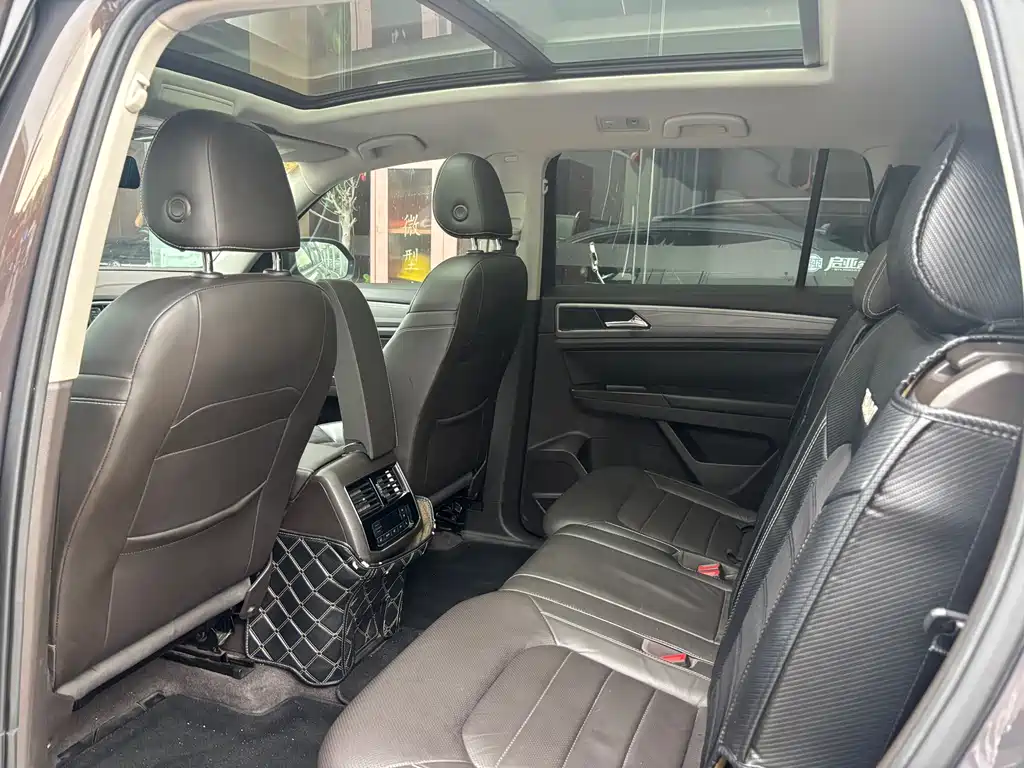 Volkswagen Teramont — миниатюра 5