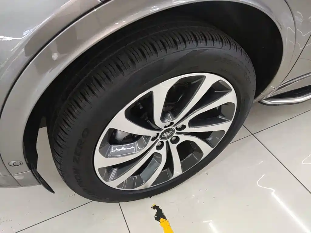 Land Rover Discovery Sport — миниатюра 23