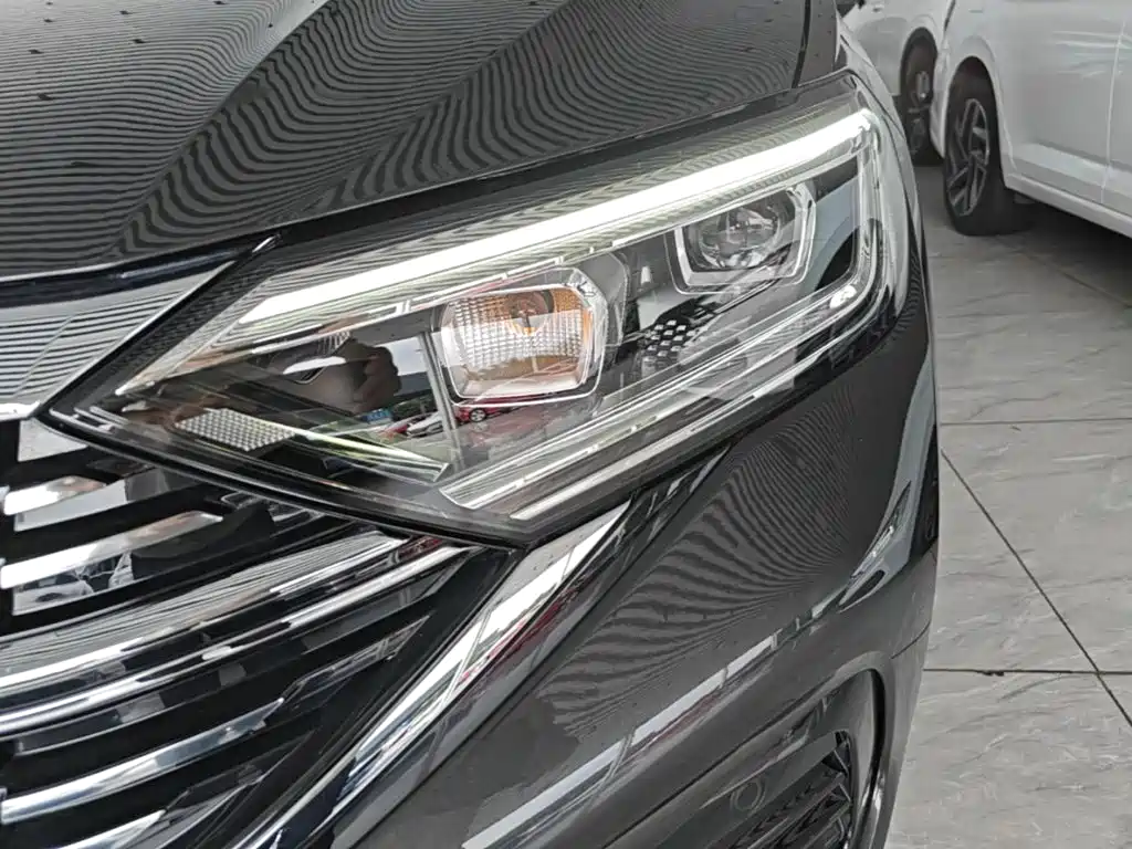 Volkswagen Sagitar — миниатюра 24