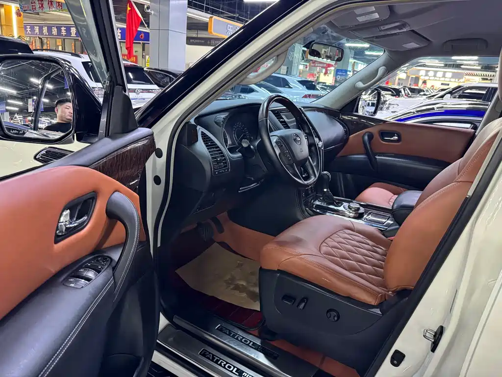 Nissan Patrol — миниатюра 13