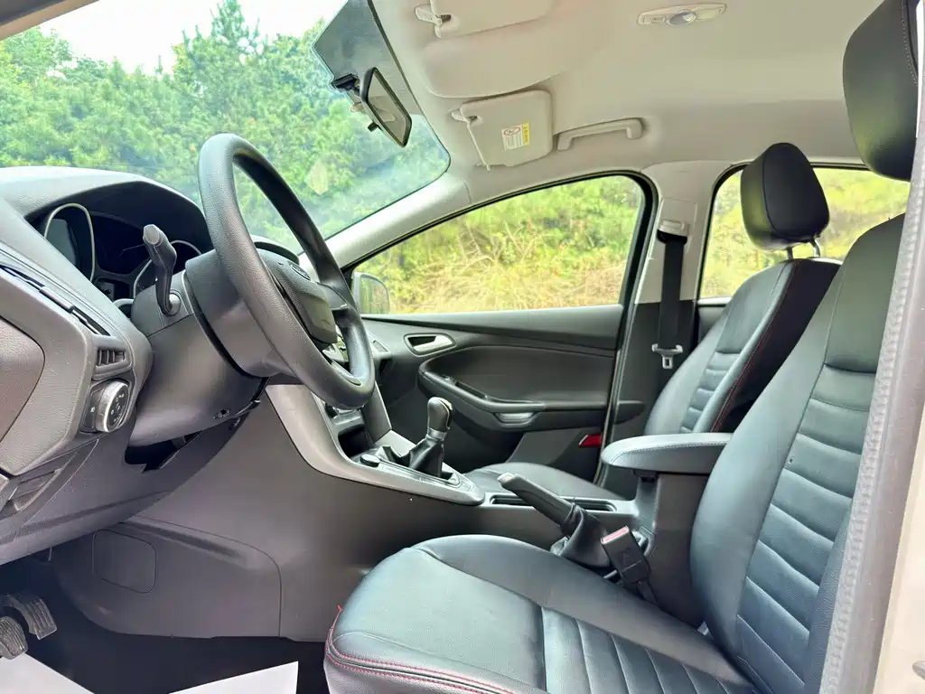 Ford Focus — миниатюра 6