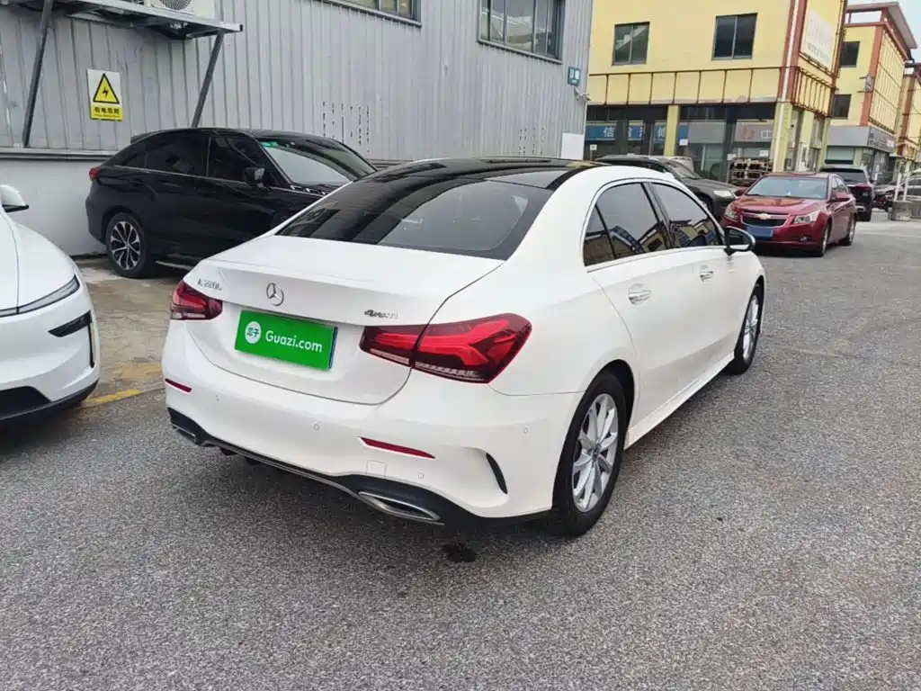 Mercedes-Benz A-Class — миниатюра 7