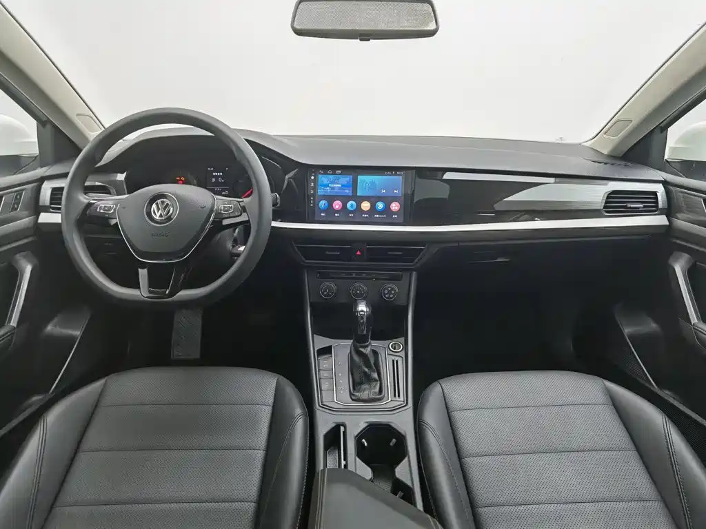 Volkswagen Lavida — миниатюра 5