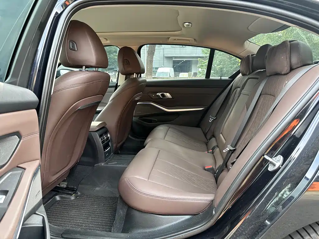 BMW 3 Series — миниатюра 8