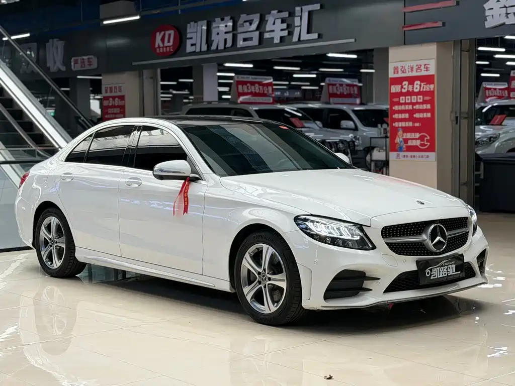 Mercedes-Benz C-Class — миниатюра 3