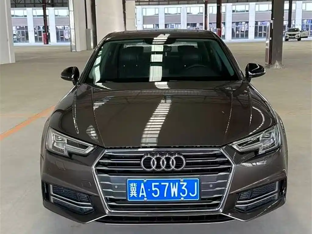 Audi A4L 2018 30 45 TFSI quattro Sport
