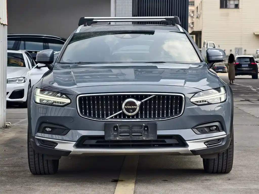 Volvo V90 — миниатюра 2