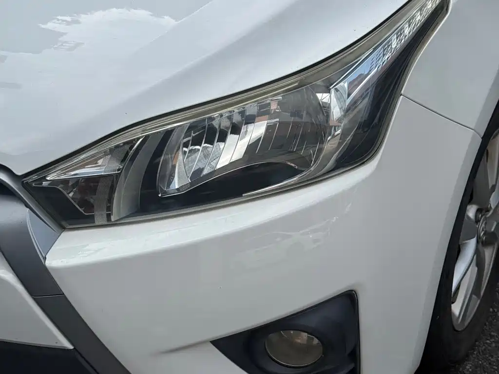 Toyota Yaris L — миниатюра 3