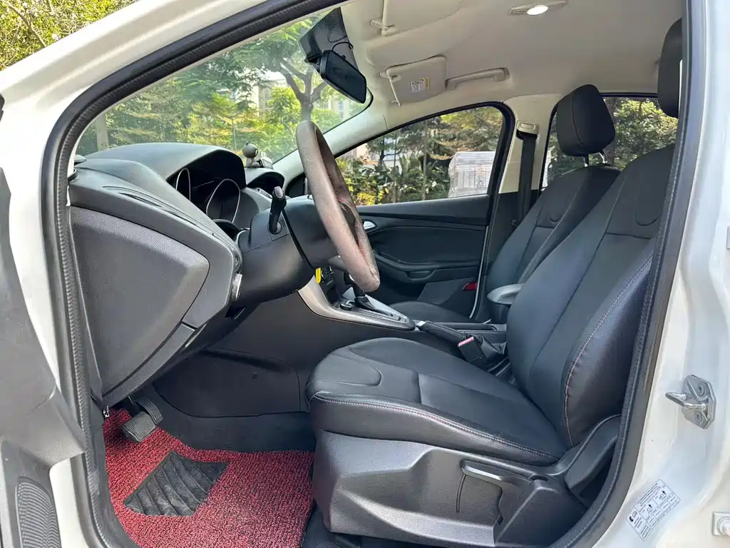 Ford Focus — миниатюра 5