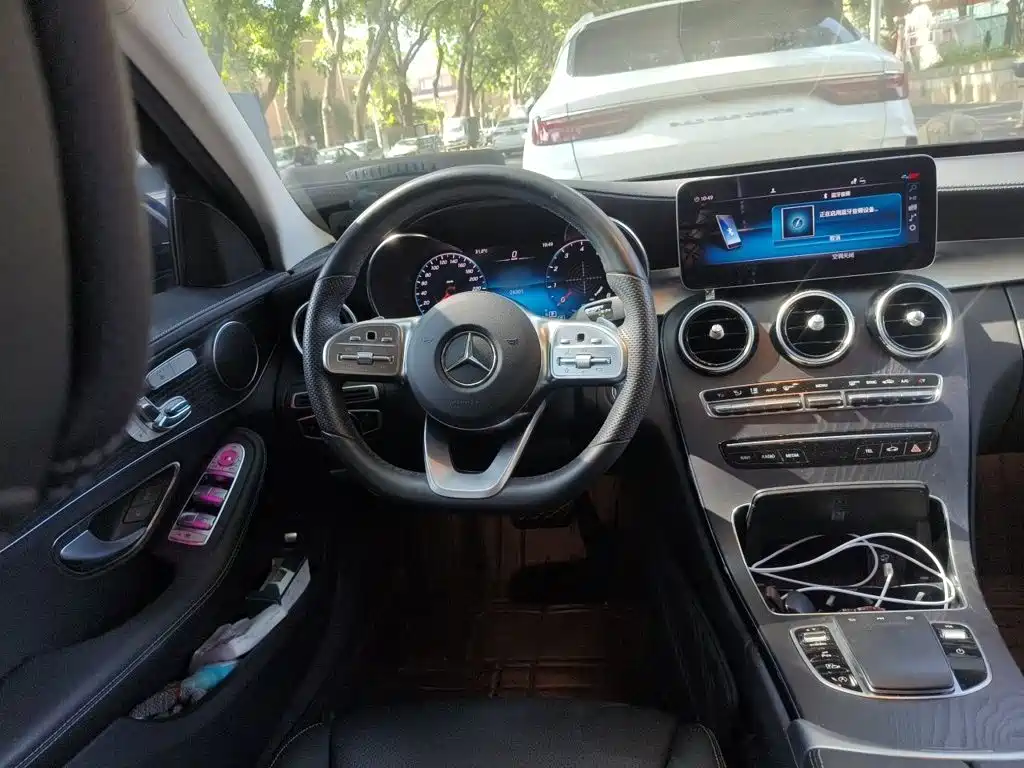 Mercedes-Benz C-Class — миниатюра 11