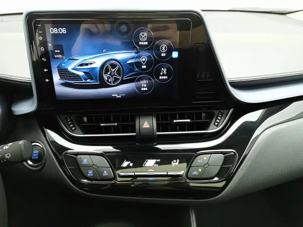 Toyota IZOA — миниатюра 12